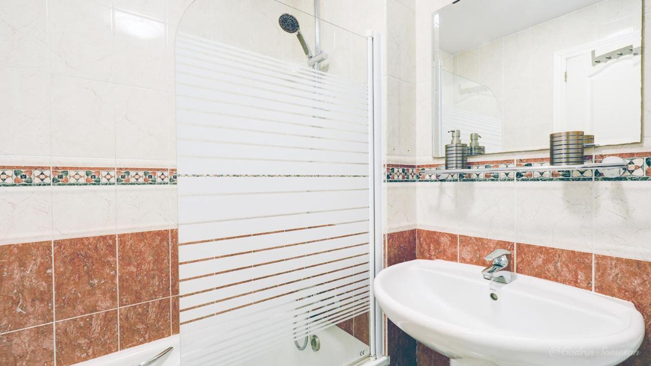 Cozy Apartment Overlooking Estepona'S Marina! 外观 照片