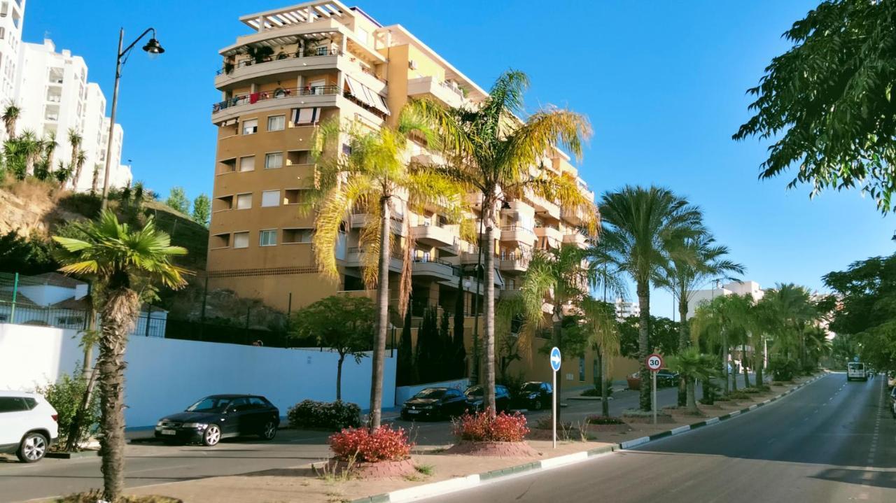 Cozy Apartment Overlooking Estepona'S Marina! 外观 照片